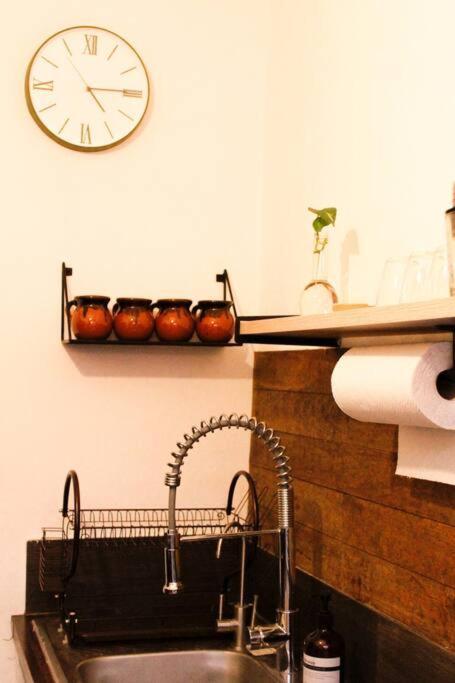 New Mex Inspired Bo-Ho Chic Apartment With Private Patio And Roof Terrace メキシコシティ エクステリア 写真